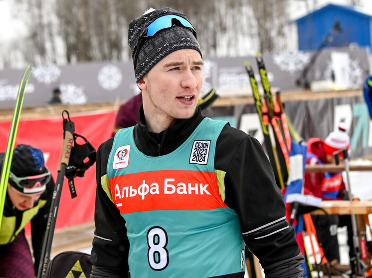 Мурманский спорткомплекс «Долина Уюта» с 11 по 14 апреля принимает последние этапы Кубка Содружества, в котором соревнуются российские и белорусские спортсмены. 12 апреля свои победы одержали белоруска Анна Сола и россиянин Даниил Усов. «МК-Спорт» рассказывает подробности. 